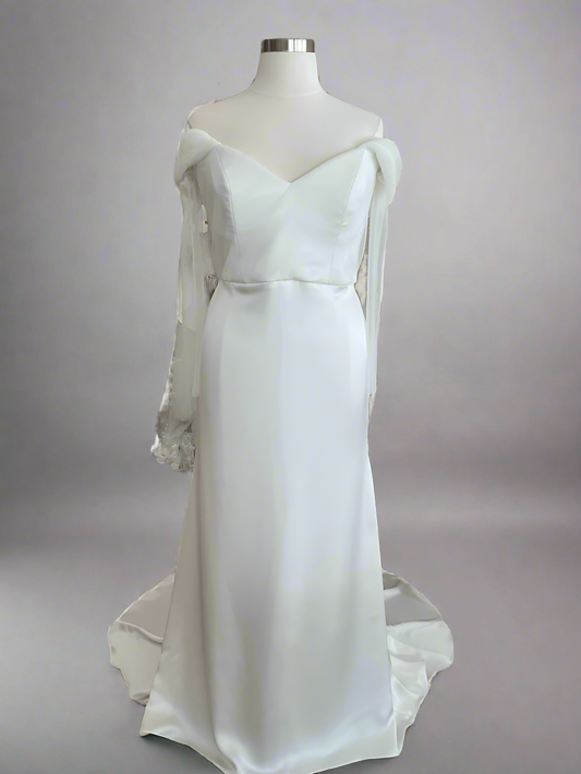 Aesling - Bardi Satin w/ Sleeves (22)