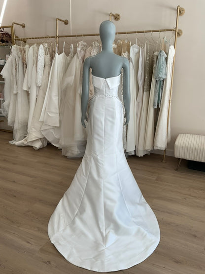 Anne Barge - Newport Gown & Train  (12)