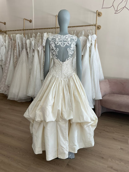 Oscar De La Renta - Campbell w/ Veil(4)