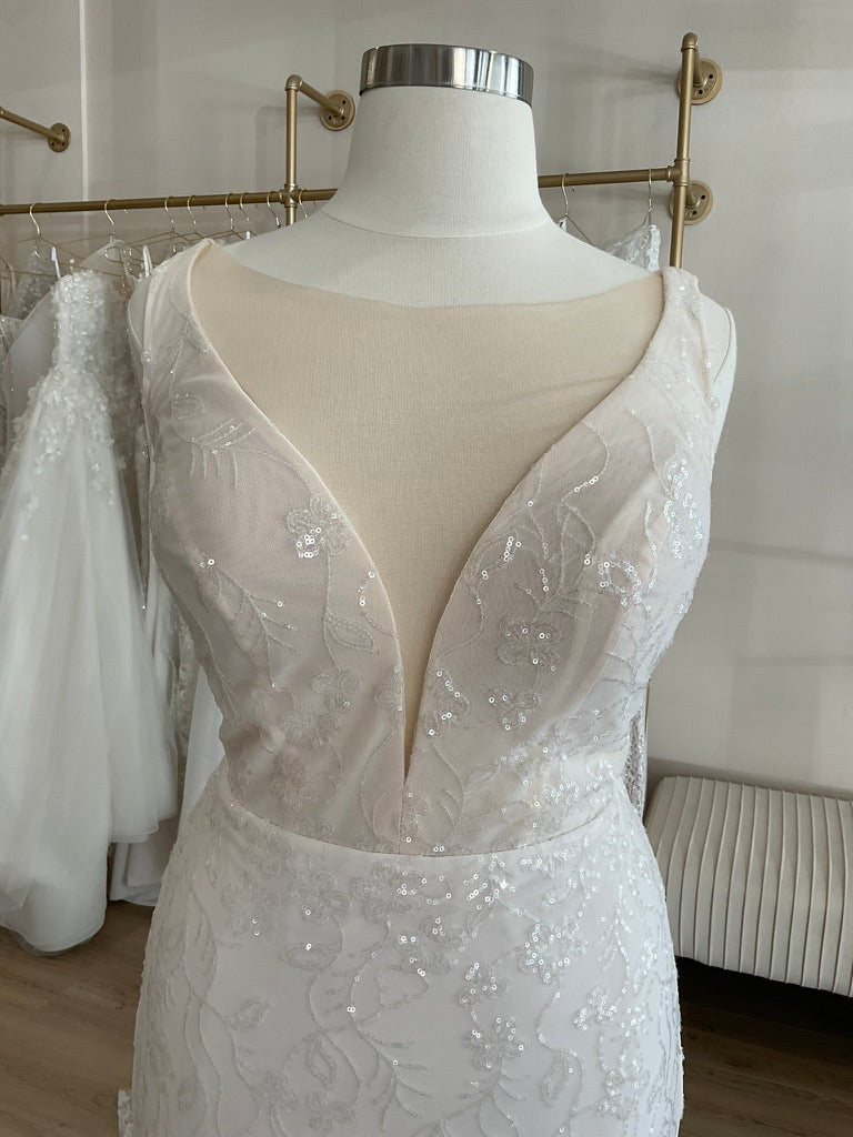 Studio Levana - Azalea w/ sleeves (20)