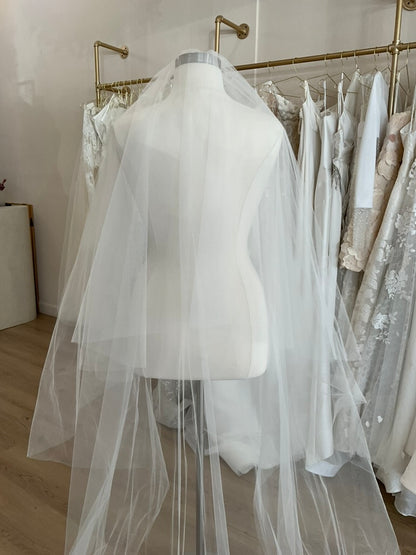 Anna Campbell - Chapel Length Veil w/ Blusher (Chapel)