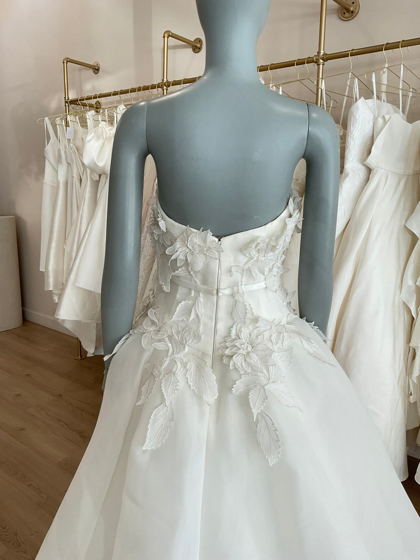 Amsale - Blossom (2)