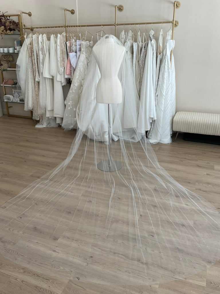 Justine M Couture - Raw Edge Veil (Cathedral)