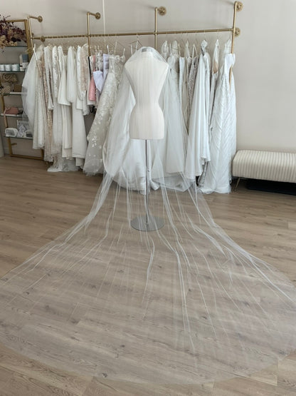 Justine M Couture - Raw Edge Veil (Cathedral)