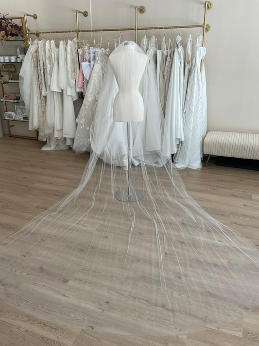 Justine M Couture - Raw Edge Veil (Cathedral)
