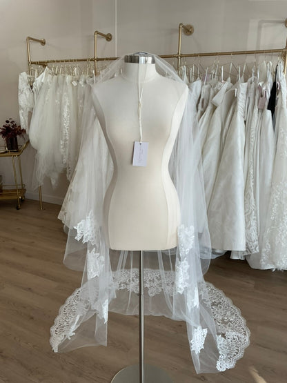 Monique Lhuillier- Sistene Lace Veil (Cathedral)