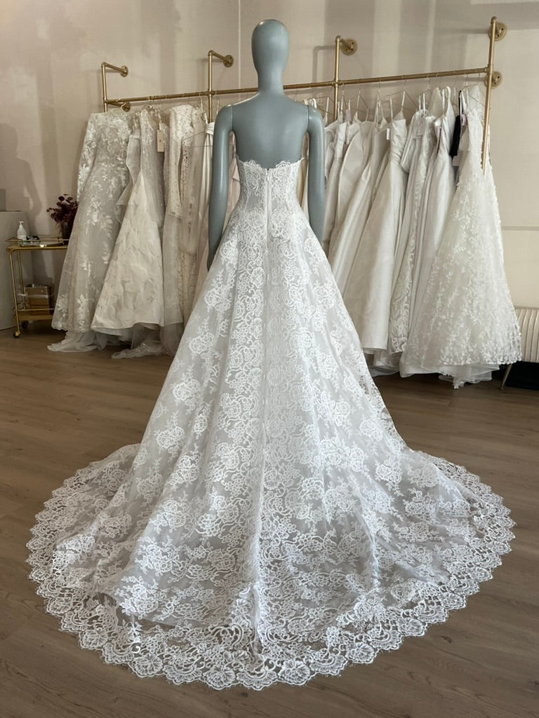 Monique Lhuillier - Fleur de Lis w/ jacket (8)