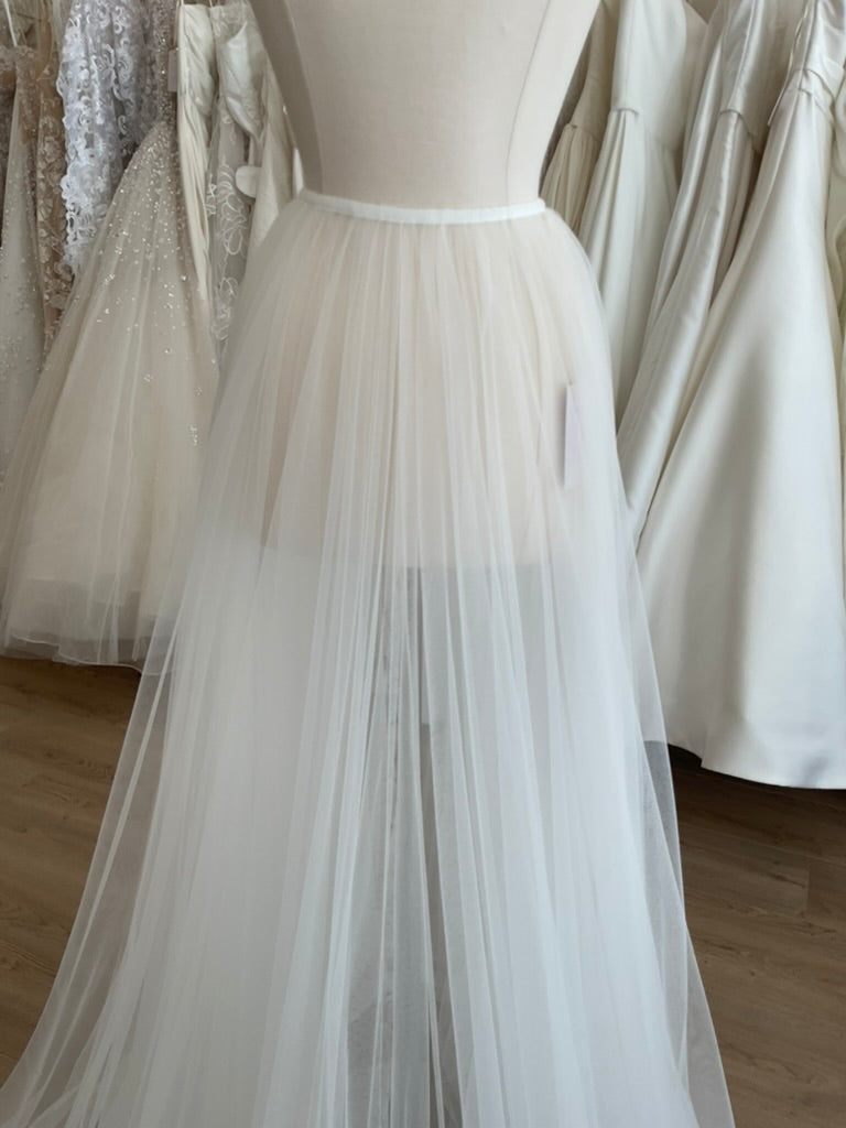 Sarah Seven - James Overskirt (6)