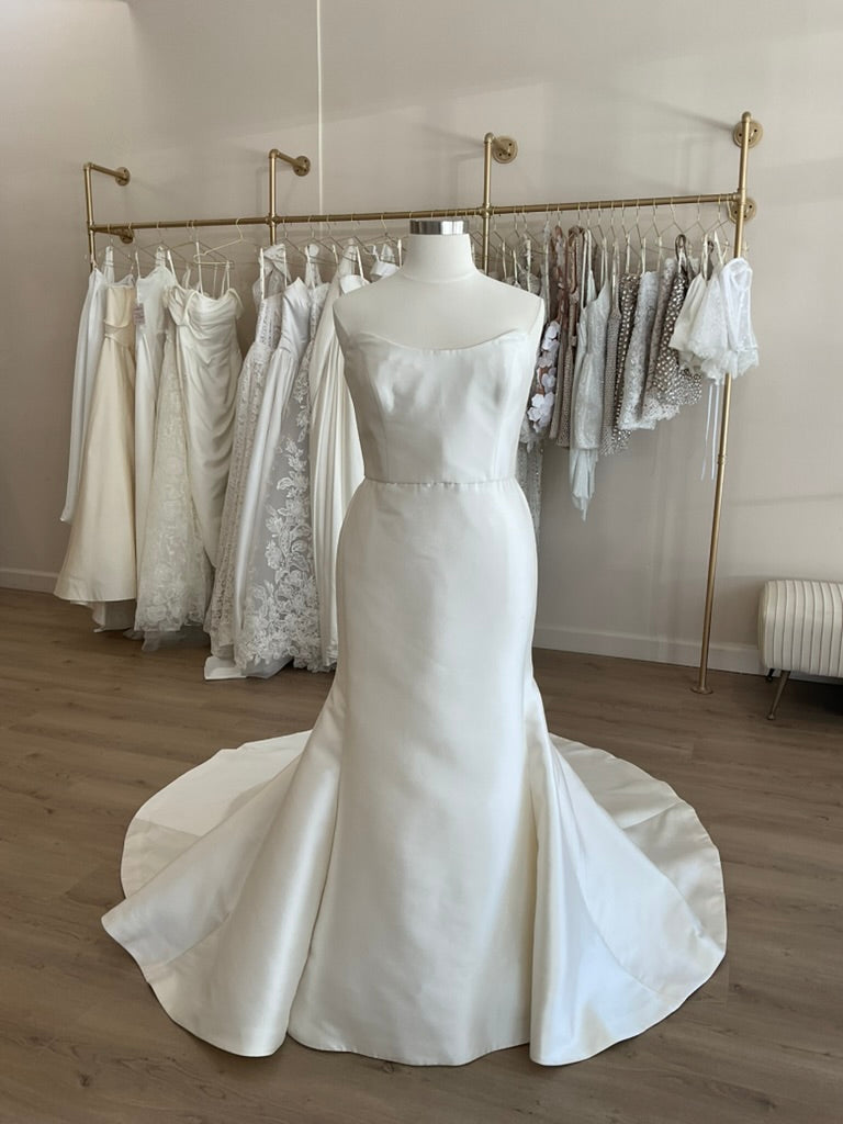 Amsale - Weston (18)