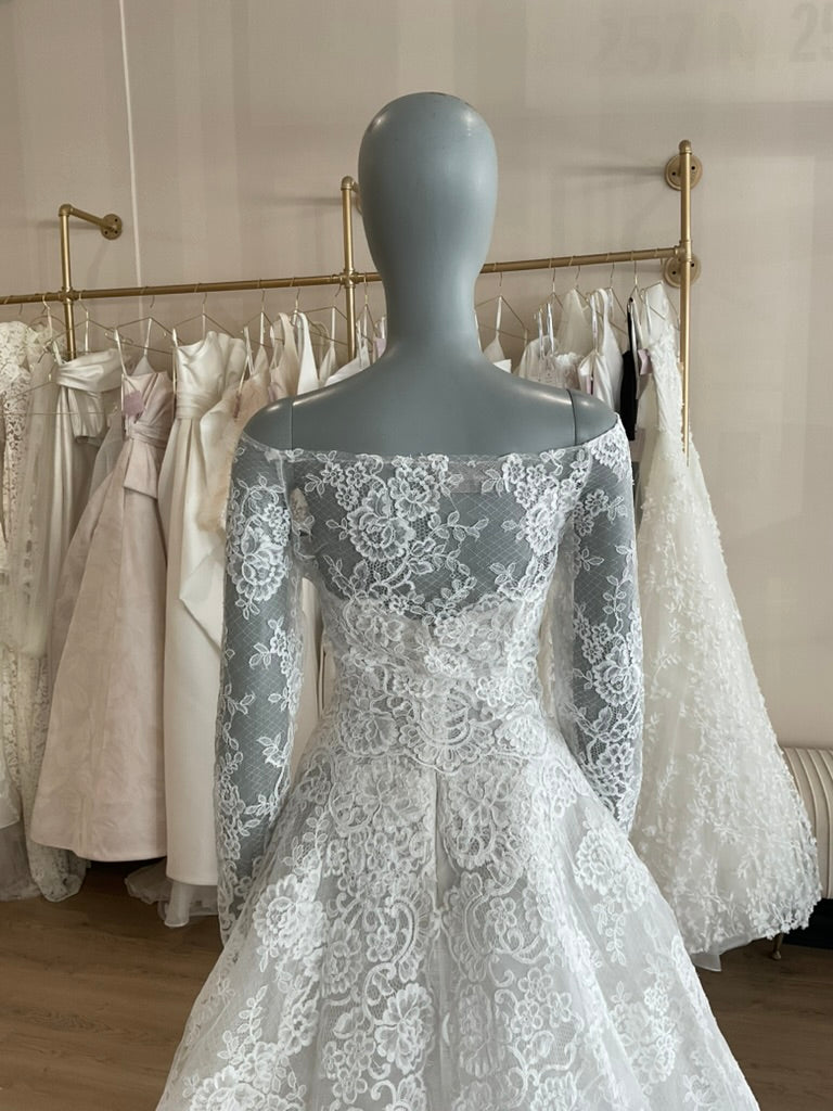 Monique Lhuillier - Fleur de Lis w/ jacket (8)