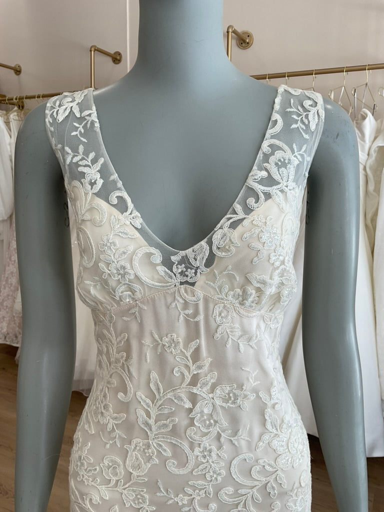 Claire Pettibone - Iris (10)