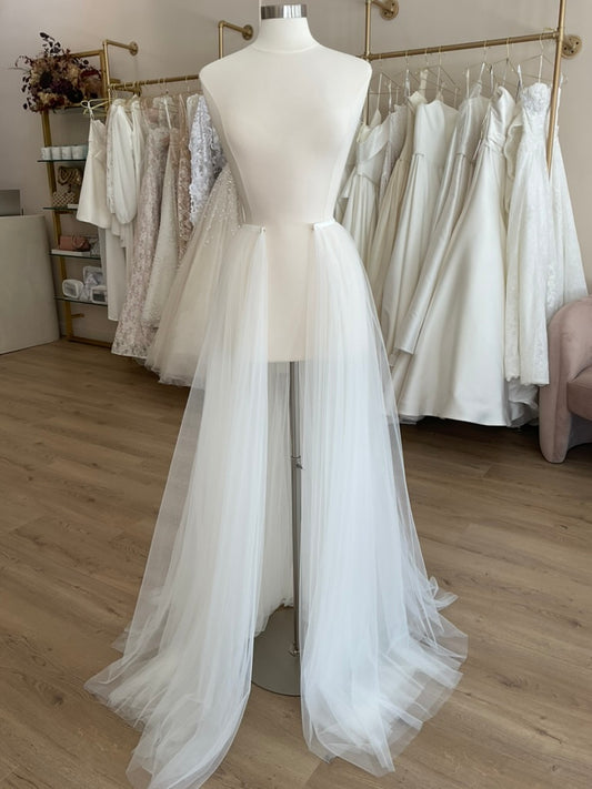 Sarah Seven - James Overskirt (6)