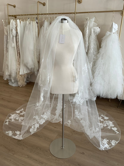 Pronovias - V-2932 (Cathedral)