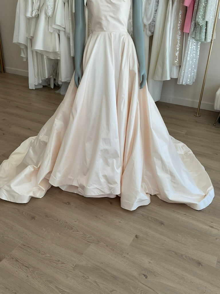 Legends by Romona Keveza - L6108(4)