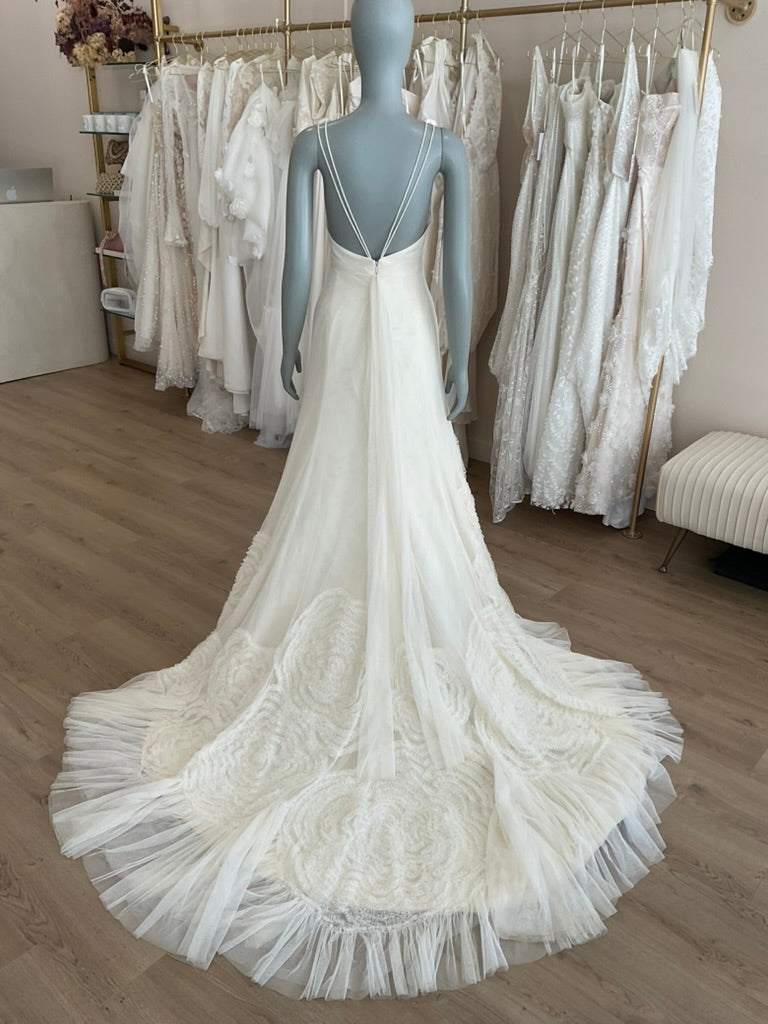 Vera Wang - Vintage V Neck A Line (8)