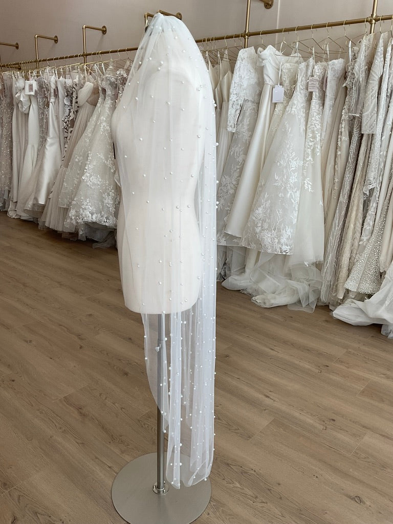 Scattered Pearl Waltz Length Veil