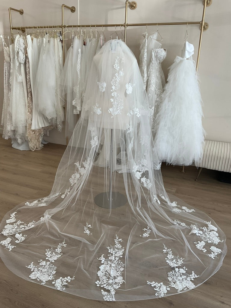 Pronovias - V-2932 (Cathedral)
