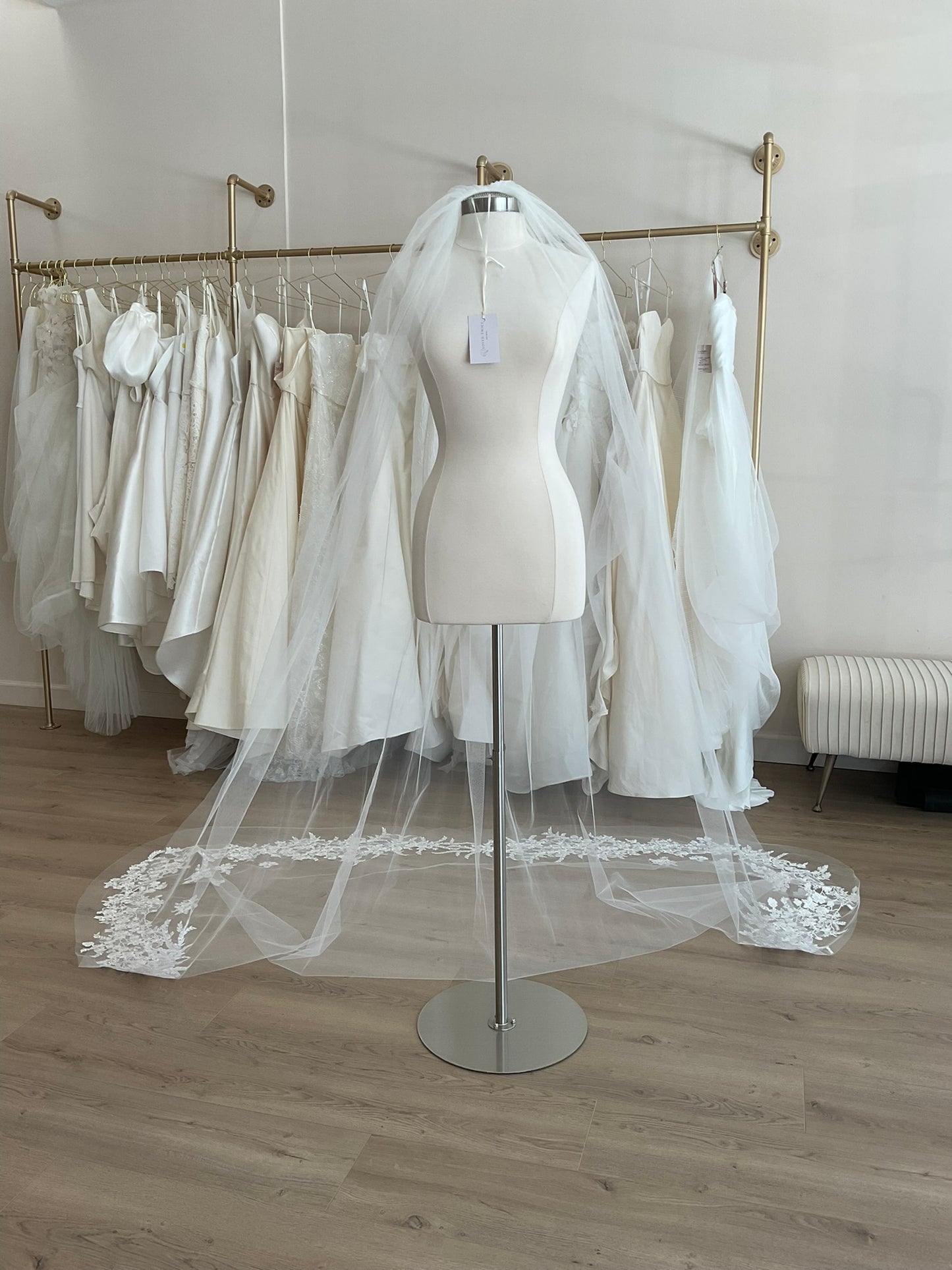 Amsale - R370 Veil