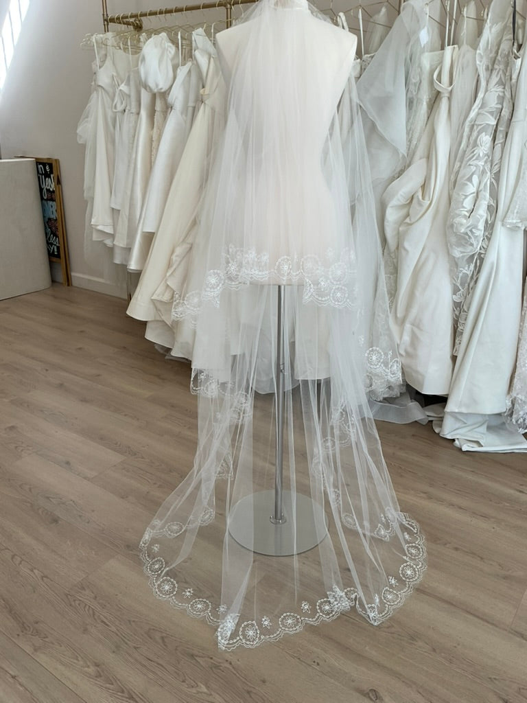 Ofrenda Studio - Dixon Ornamental Embroidered Veil