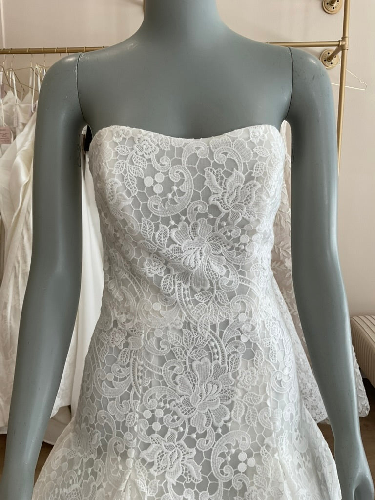 Bliss by Monique Lhuillier - BL 25- 103 (6)