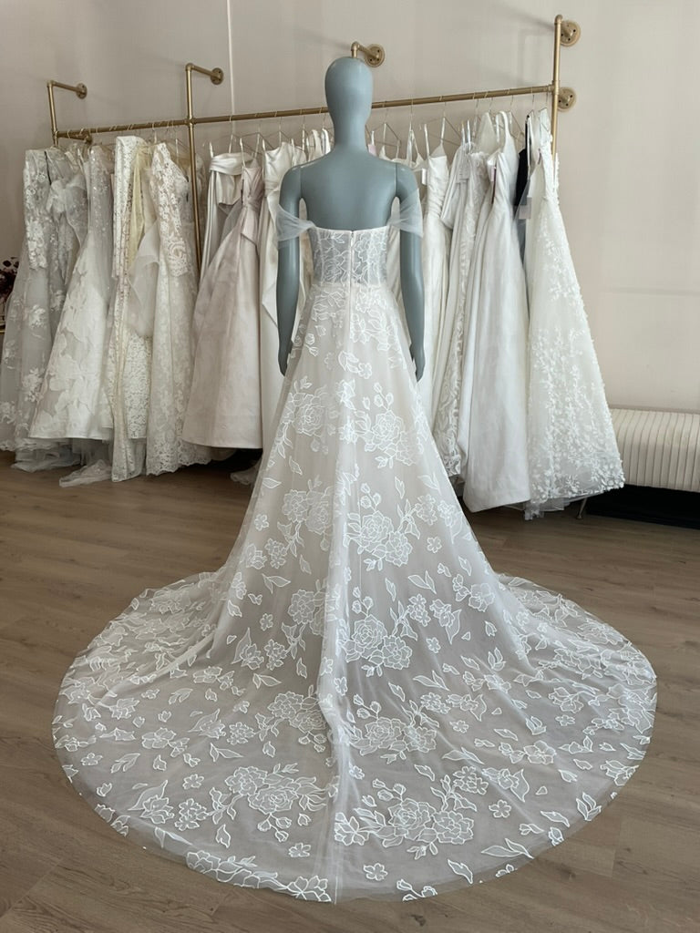 Amsale - Calypso (14)