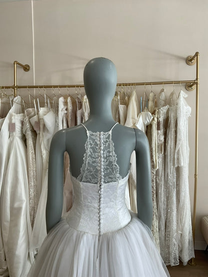 Vera Wang - Vintage Lace Ballgown (8)