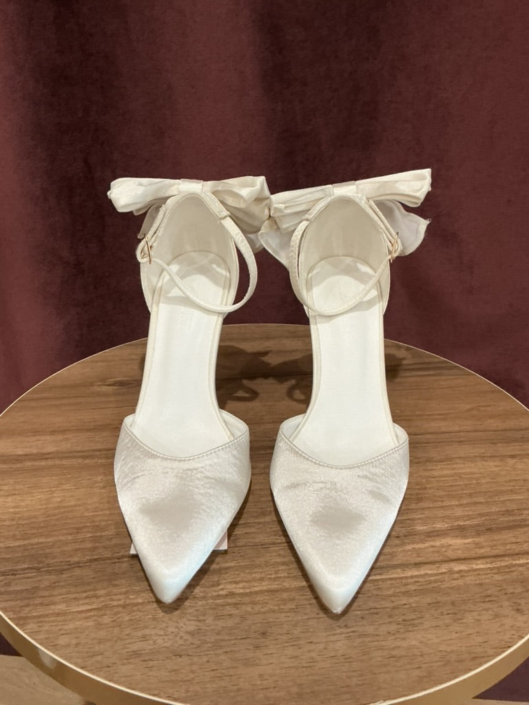 Meshki - Charmed Pumps (7)