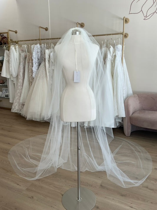 Custom - Angel Cut Raw Edge Veil (Cathedral)