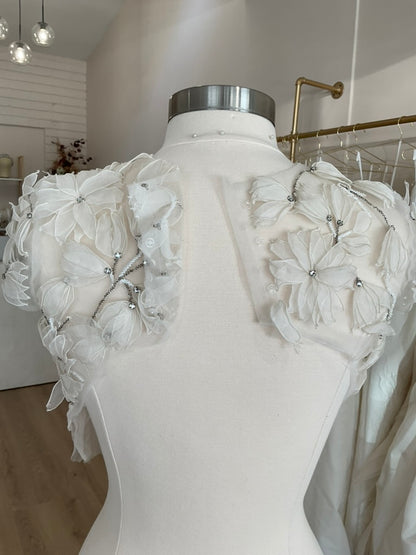 Amsale - Organza Floral Topper (2)