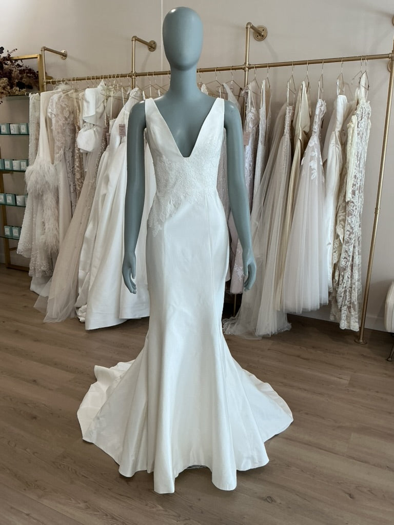 Legends by Romona Keveza - 9130