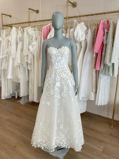 Mira Zwillinger - Karla w/ shrug and topper (modified) (4)