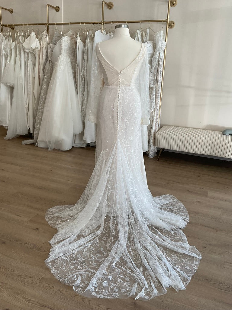 Studio Levana - Azalea w/ sleeves (20)