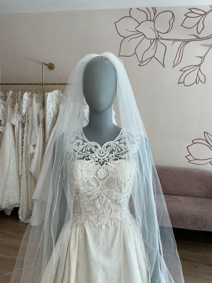 Oscar De La Renta - Campbell w/ Veil(4)