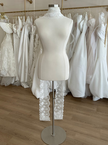 Cocoe Voci - Darquer French Lace Scarf