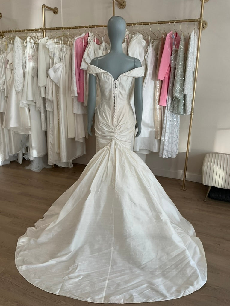 Sarah Whitworth - Vintage Mermaid w/veil (8)