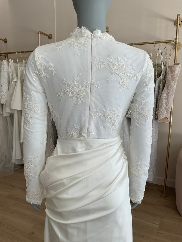 Sky Mor Bridal - Emily (8)