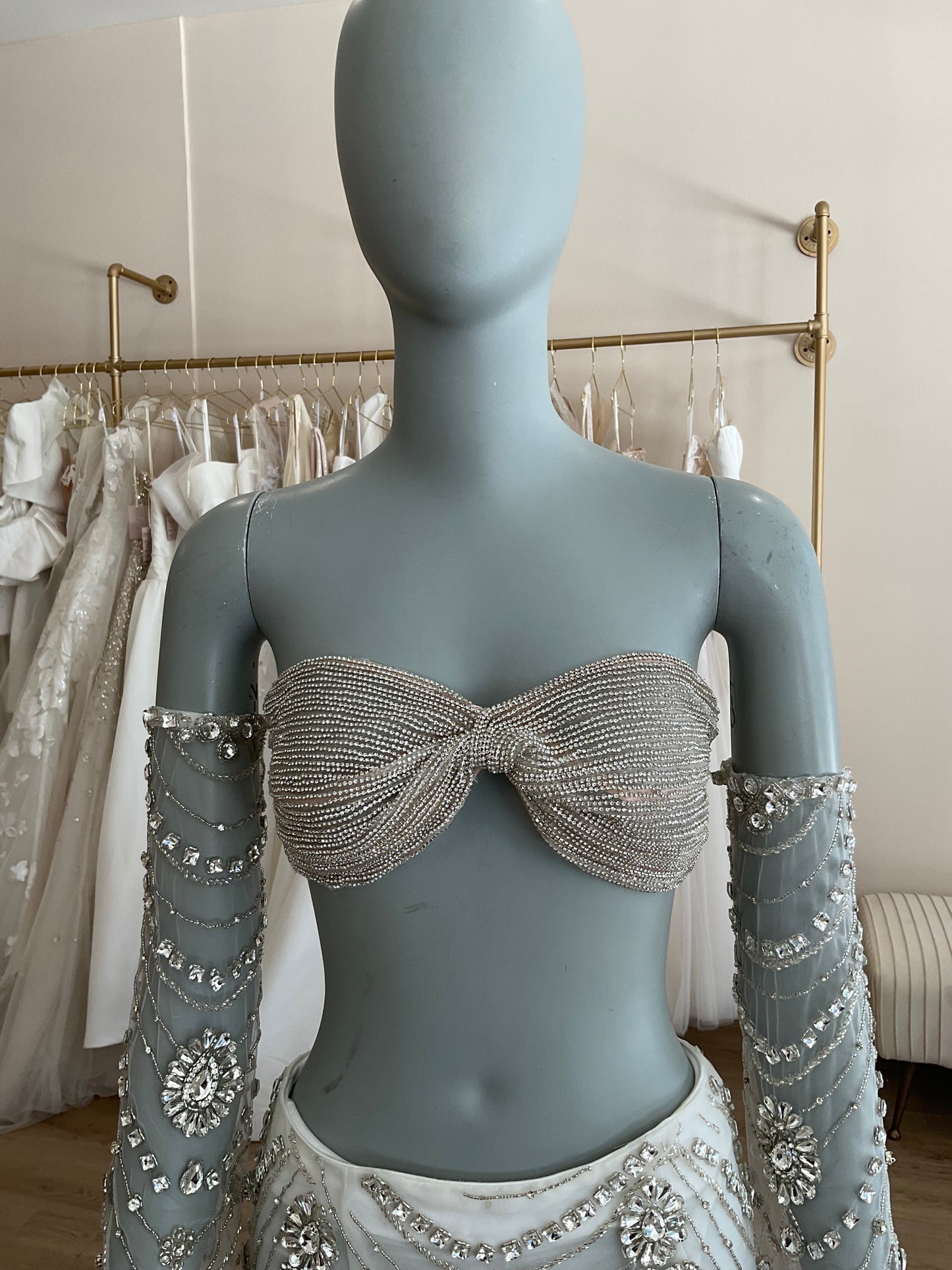 Sky Mor Bridal - Gwen (2)
