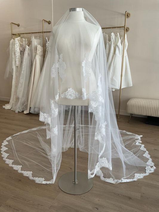 Flora Bridal - Rene Veil