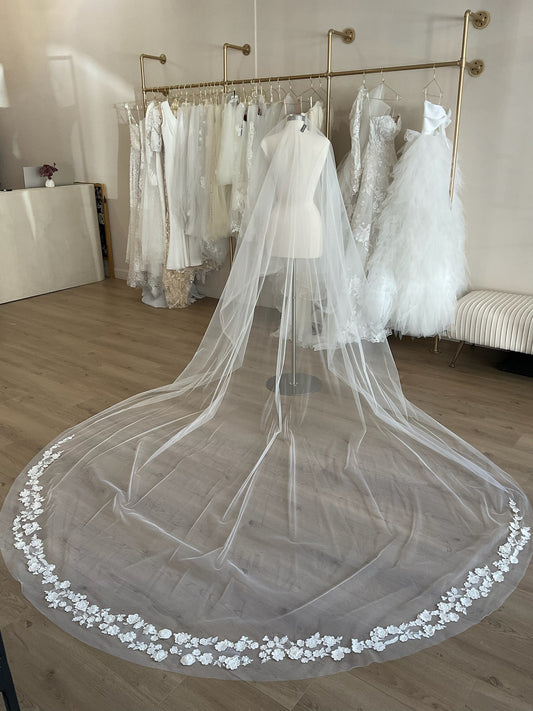 Monique Lhuillier -  Harmony Veil (Cathedral)