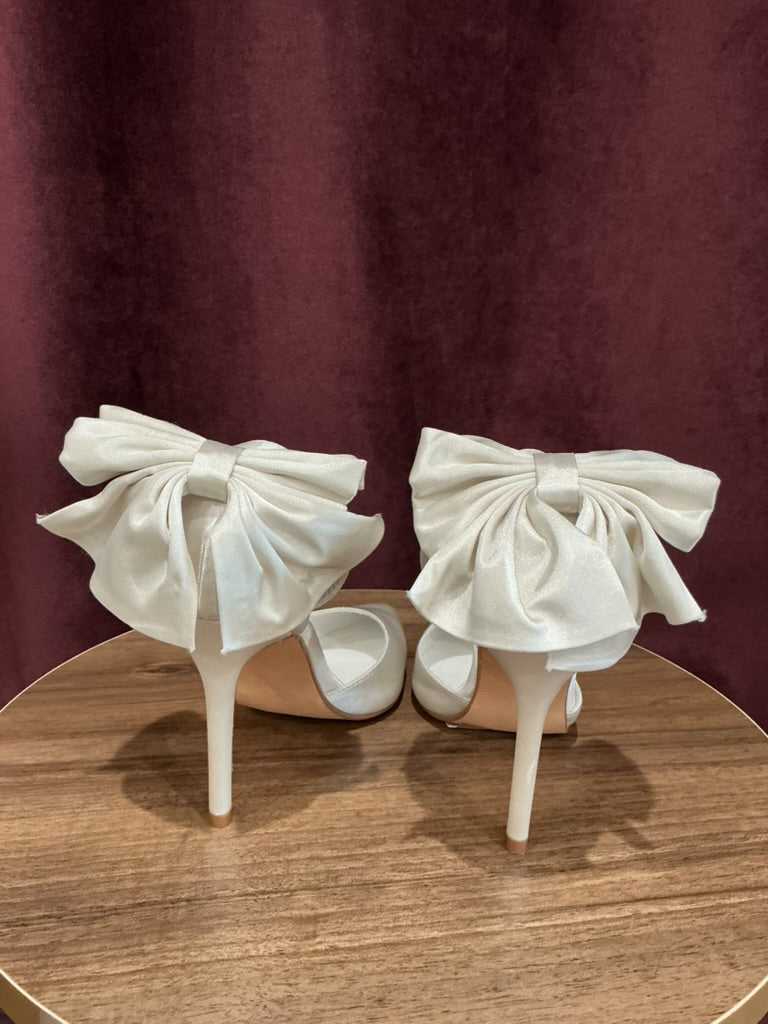 Meshki - Charmed Pumps (7)