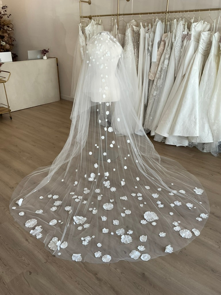 Jila Atelier - Floral Veil