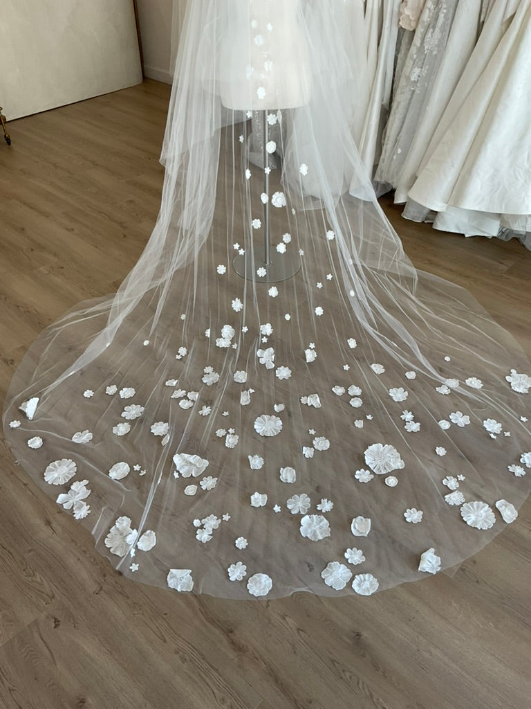 Jila Atelier - Floral Veil