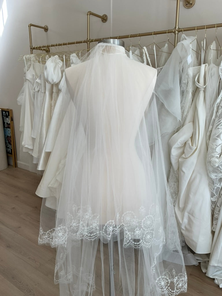 Ofrenda Studio - Dixon Ornamental Embroidered Veil