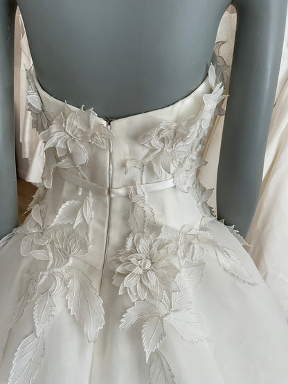 Amsale - Blossom (2)