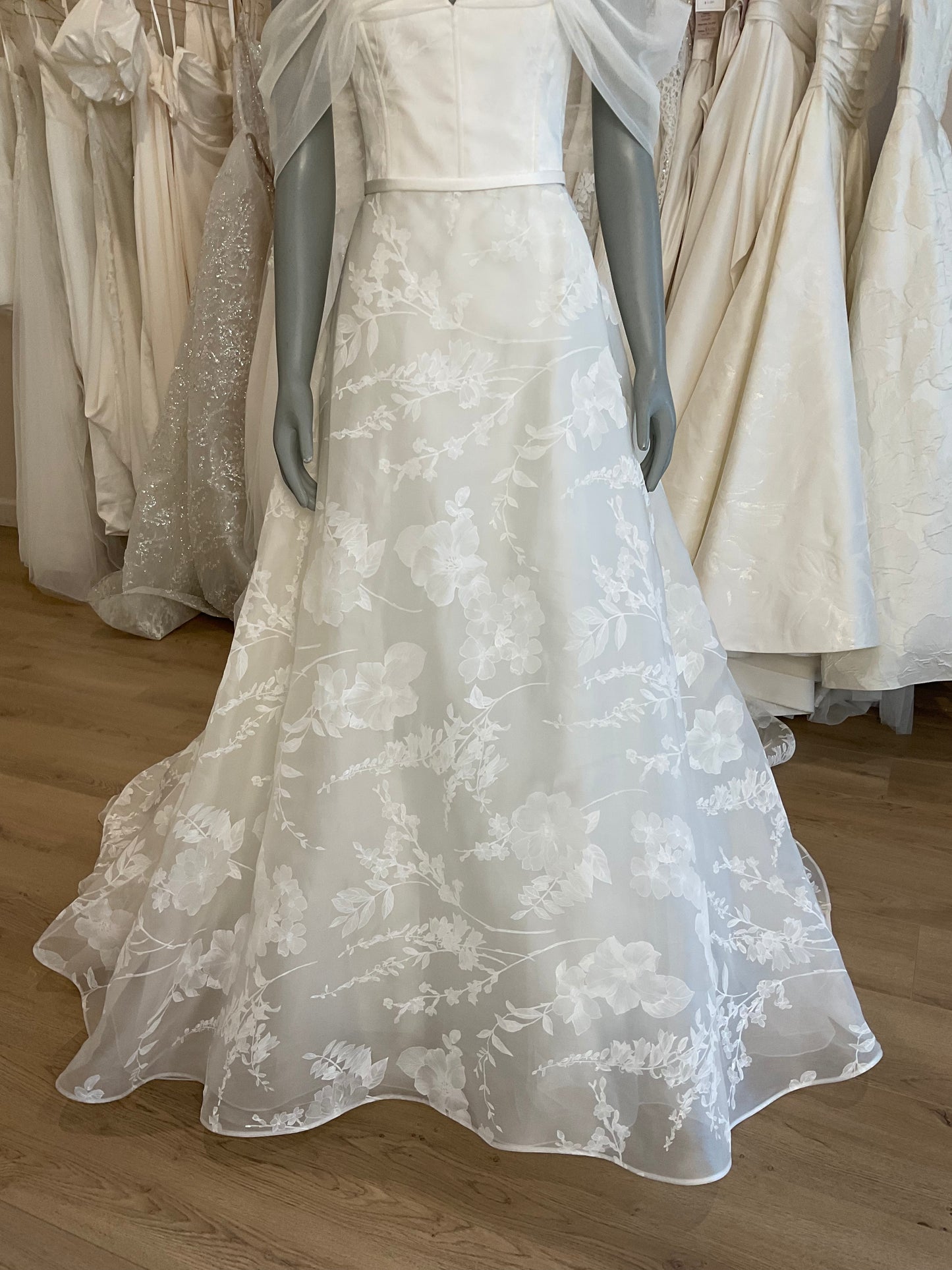 Amsale - Cressidea (12)