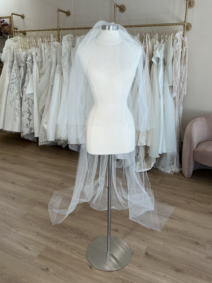 White Fangle - Double Layer Voluminous Raw Edge Cathedral (Chapel)