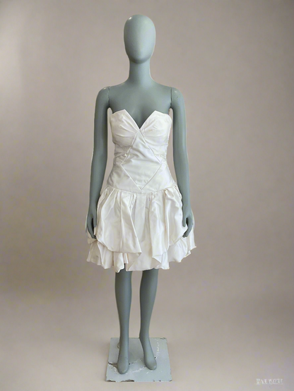 Anna Maier- Short Satin Mini (2)