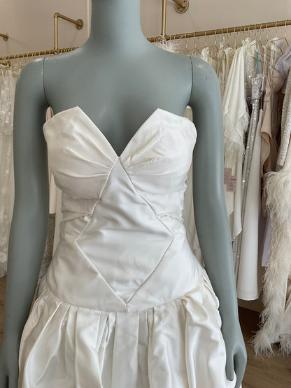 Anna Maier- Short Satin Mini (2)