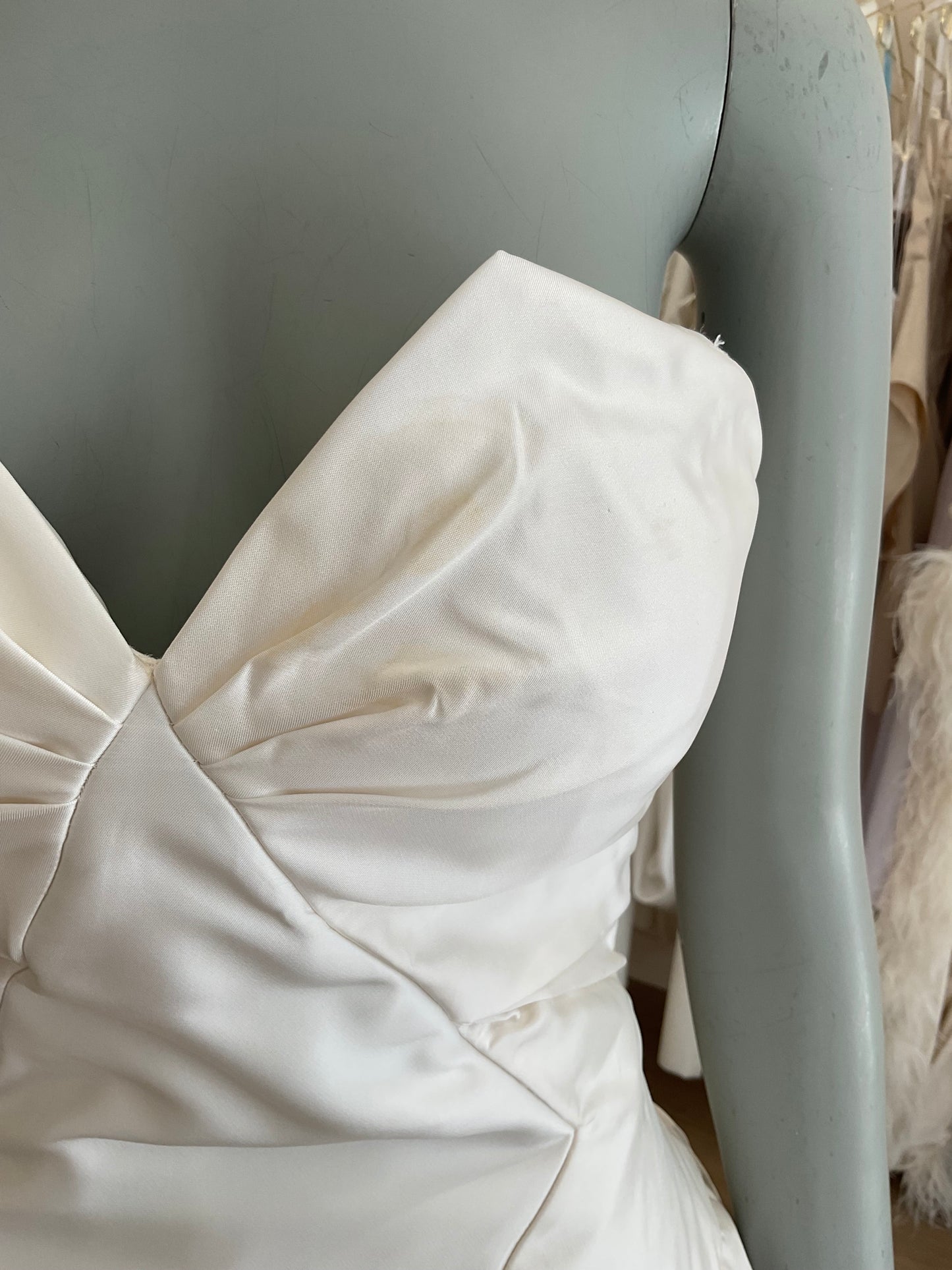 Anna Maier- Short Satin Mini (2)
