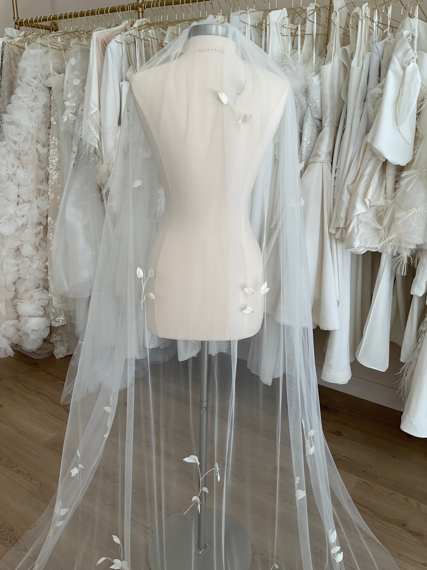 Alexandra Grecco - Lennon Veil